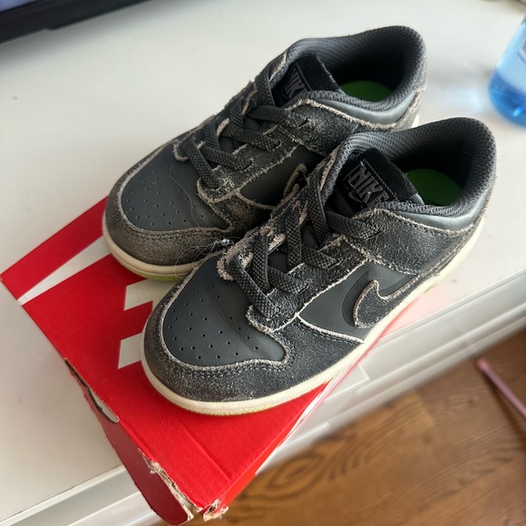 Toddler Nike Dunks Size 10C - Picture 4 of 5
